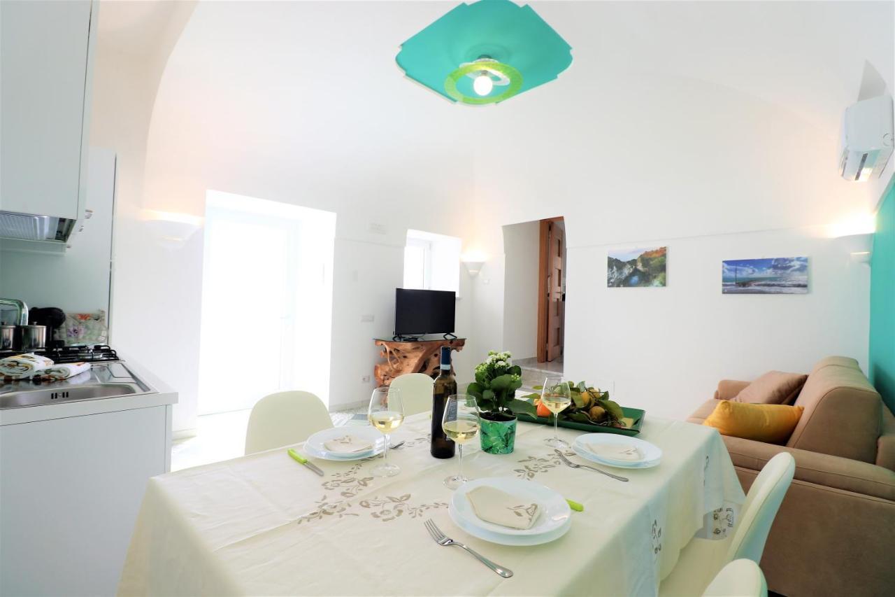 Apartment Mary's - De Vivo Realty Massa Lubrense