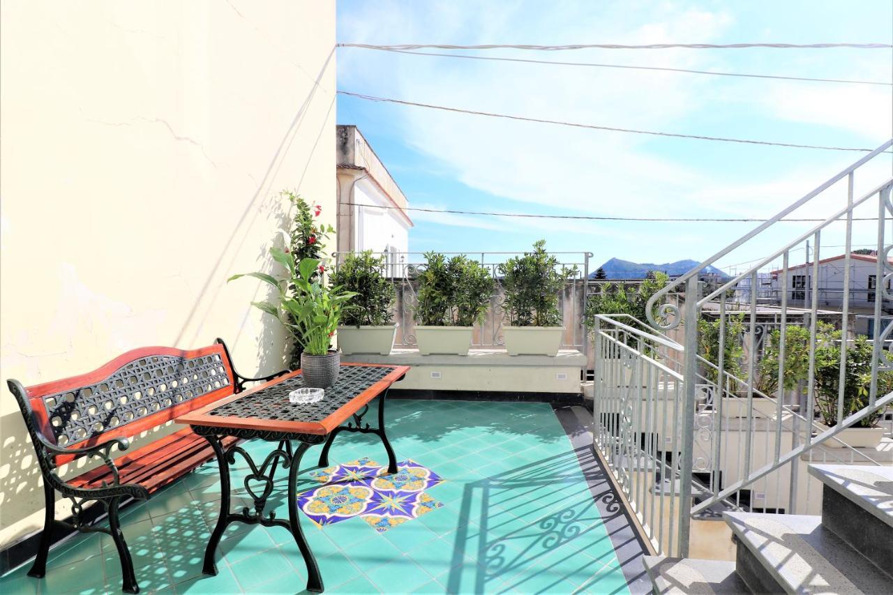 Mary's - De Vivo Realty Apartment *