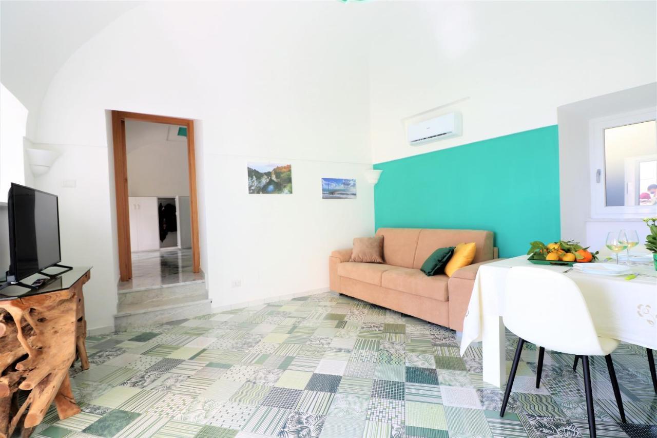 Apartment Mary's - De Vivo Realty *