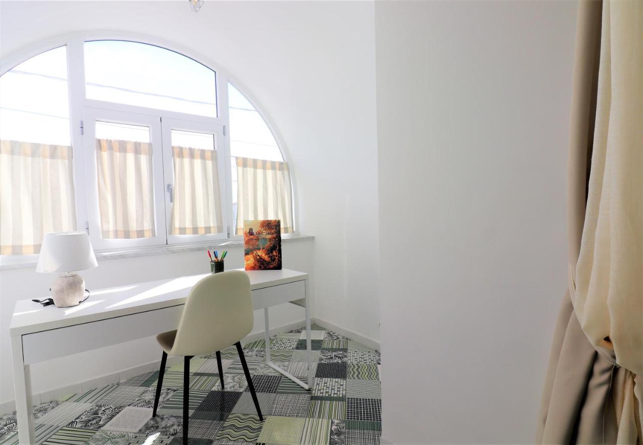 Mary's - De Vivo Realty * Massa Lubrense